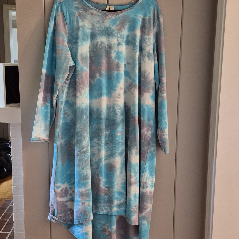 Citron Bleu High‑Low Tie‑Dye Long Sleeve Dress (1X)